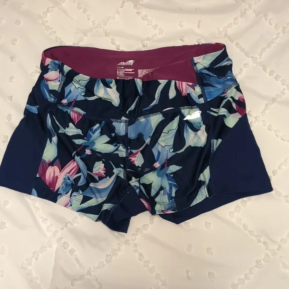 Avia athletic shorts - Picture 1 of 2